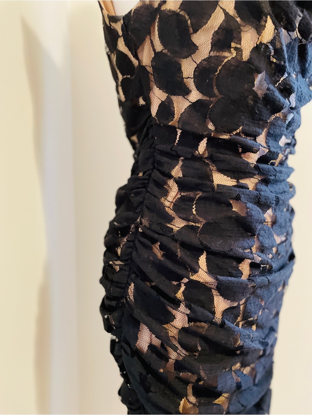 |London Times| Women’s Sleeveless Lace Sheath Dress - Picture 5 of 8